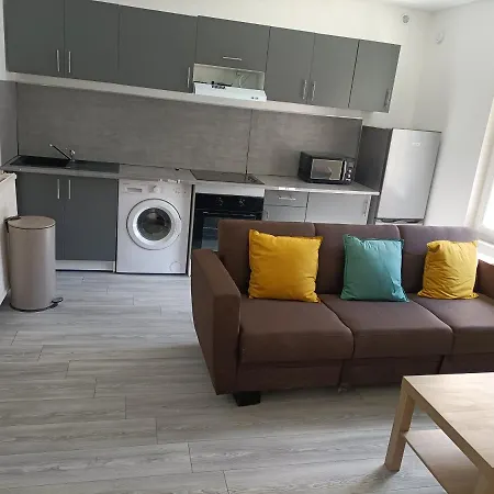 Apartment - Cosy - Proche Centre-ville *